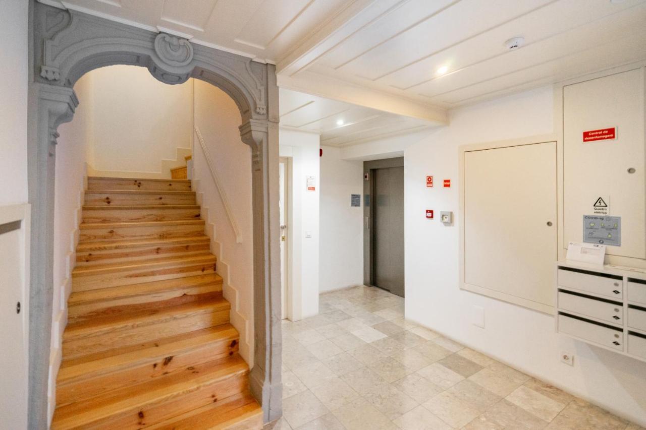Whome Intendente Modern 1-Bed W/ Lift & Ac In Top Notch Location Lisbon Bagian luar foto